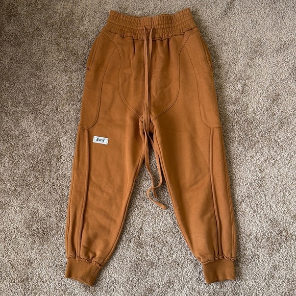 BBXBRAND Luxury Tan Heavyweight Jogger Sweatpants - Picture 1 of 9